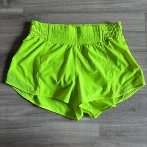 Lululemon Hotty Hot High-Rise Short 2.5" Women Size 6 Yellow Green Chartreuse